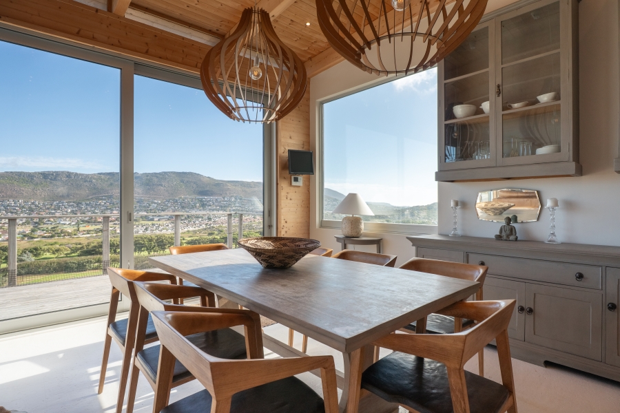 3 Bedroom Property for Sale in Clovelly Western Cape